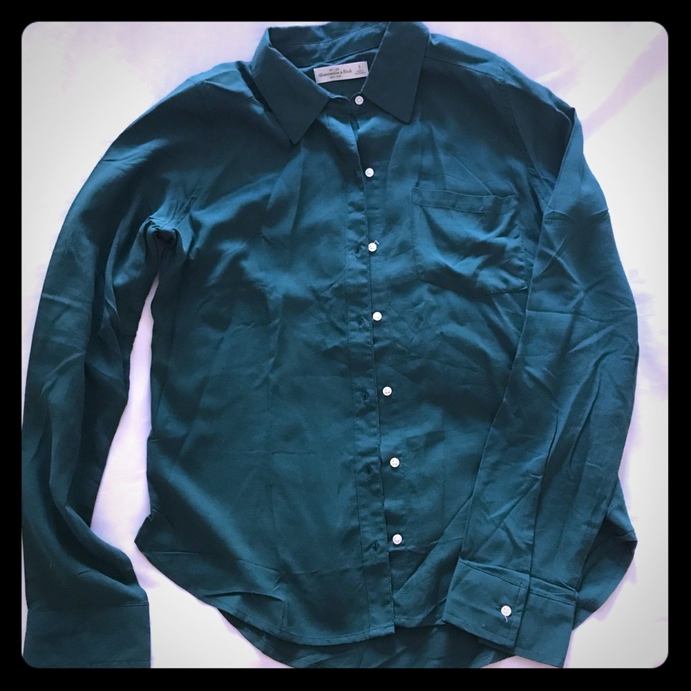 ⚡️MEMORIAL DAY SALE 10% off⚡️A&F bottle green top