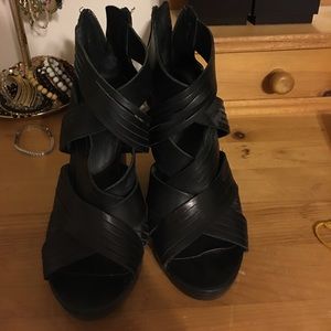 Women's black Aldo heals