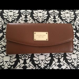 🌟MK Jet Set Leather Flap Wallet