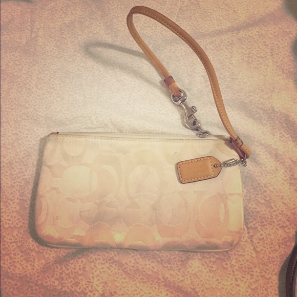 Coach wristlet white - Picture 1 of 2