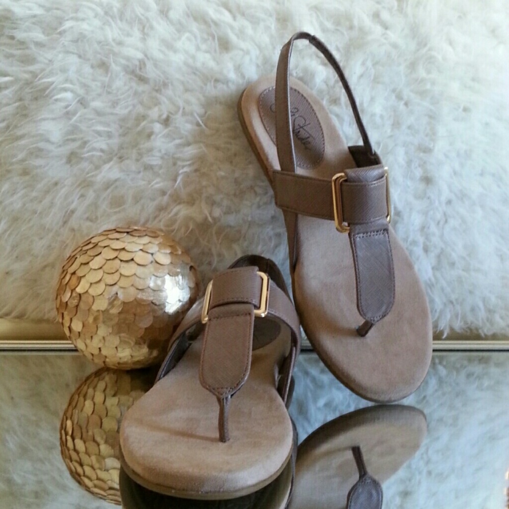 Life Stride "Brooke" T-Strap Sandals