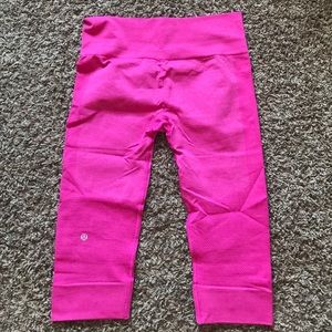 Lululemon Seamlessly Street Crop