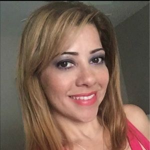 Meet your Posher, Linnette