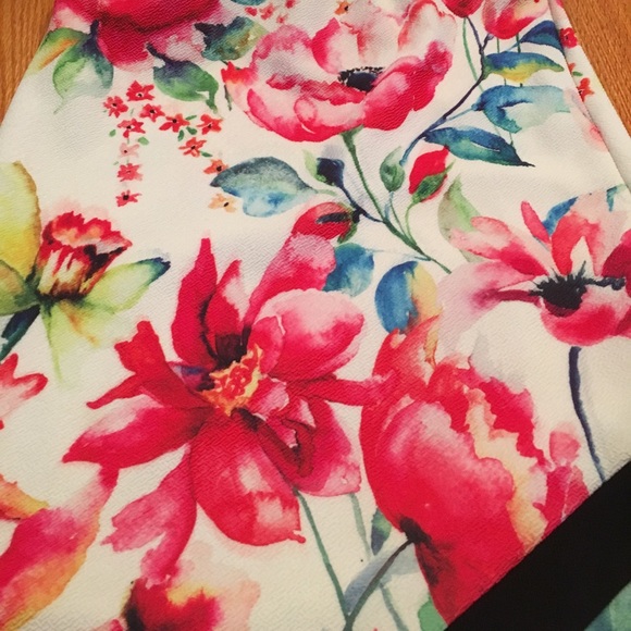 Floral skirt. HOST PICK! - Picture 2 of 3