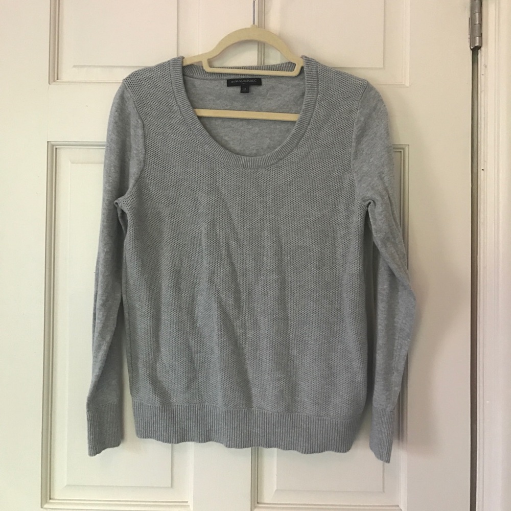 Banana Republic gray sweater