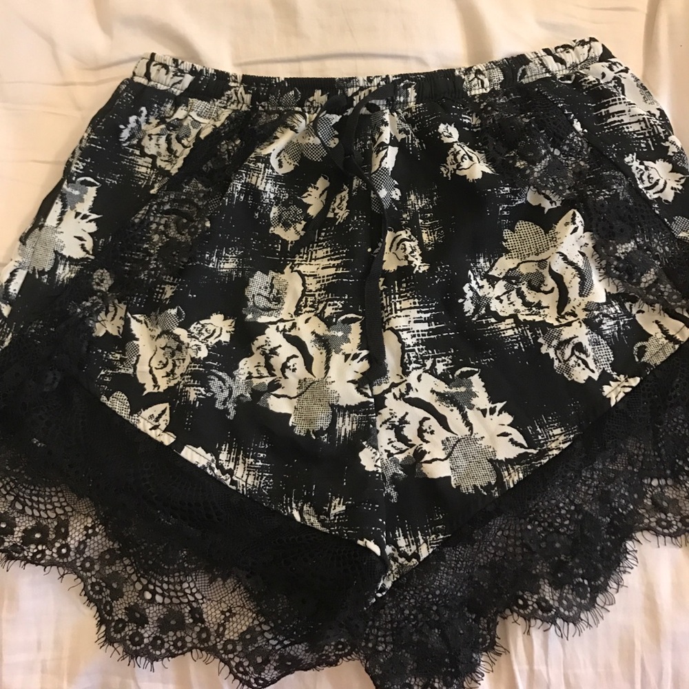 Kimchi Blue floral shorts