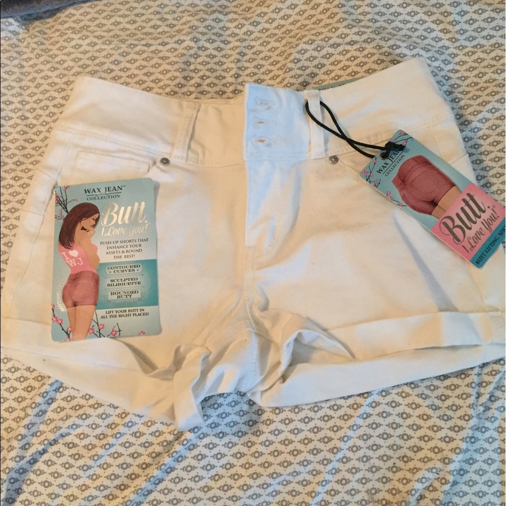 Shorts never worn. Size small.