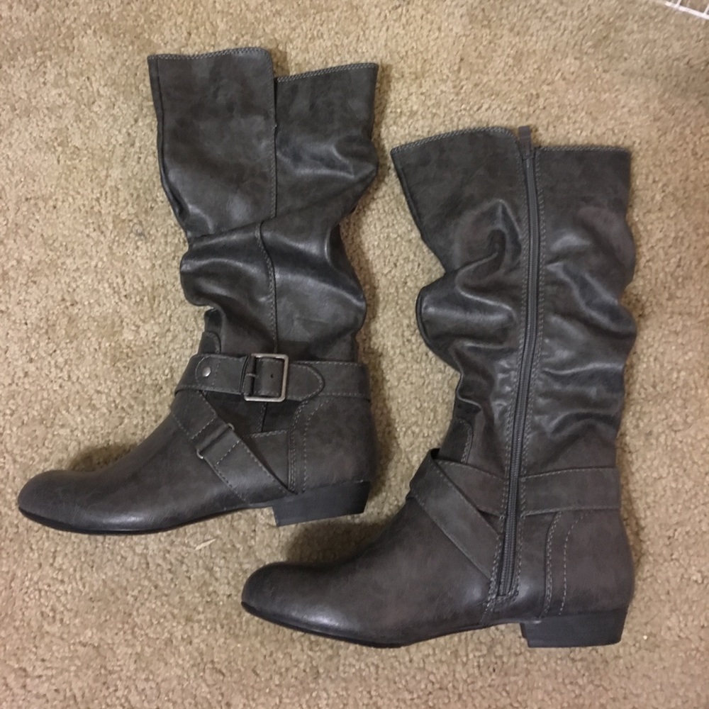 X-Appeal Grey Riding Boots