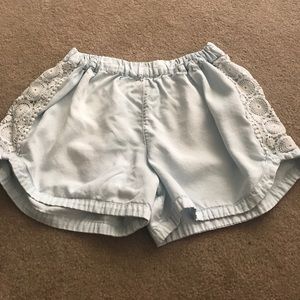Elastic shorts