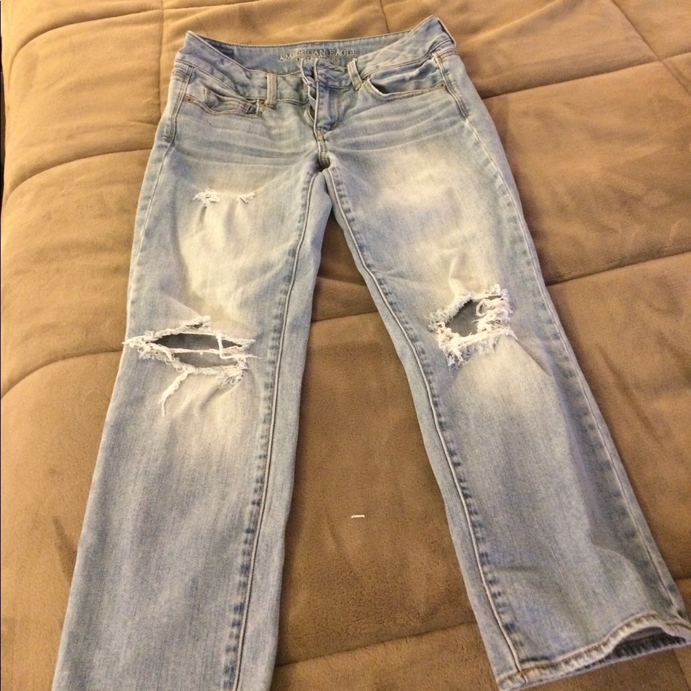American Eagle destroyed crop artist size 4