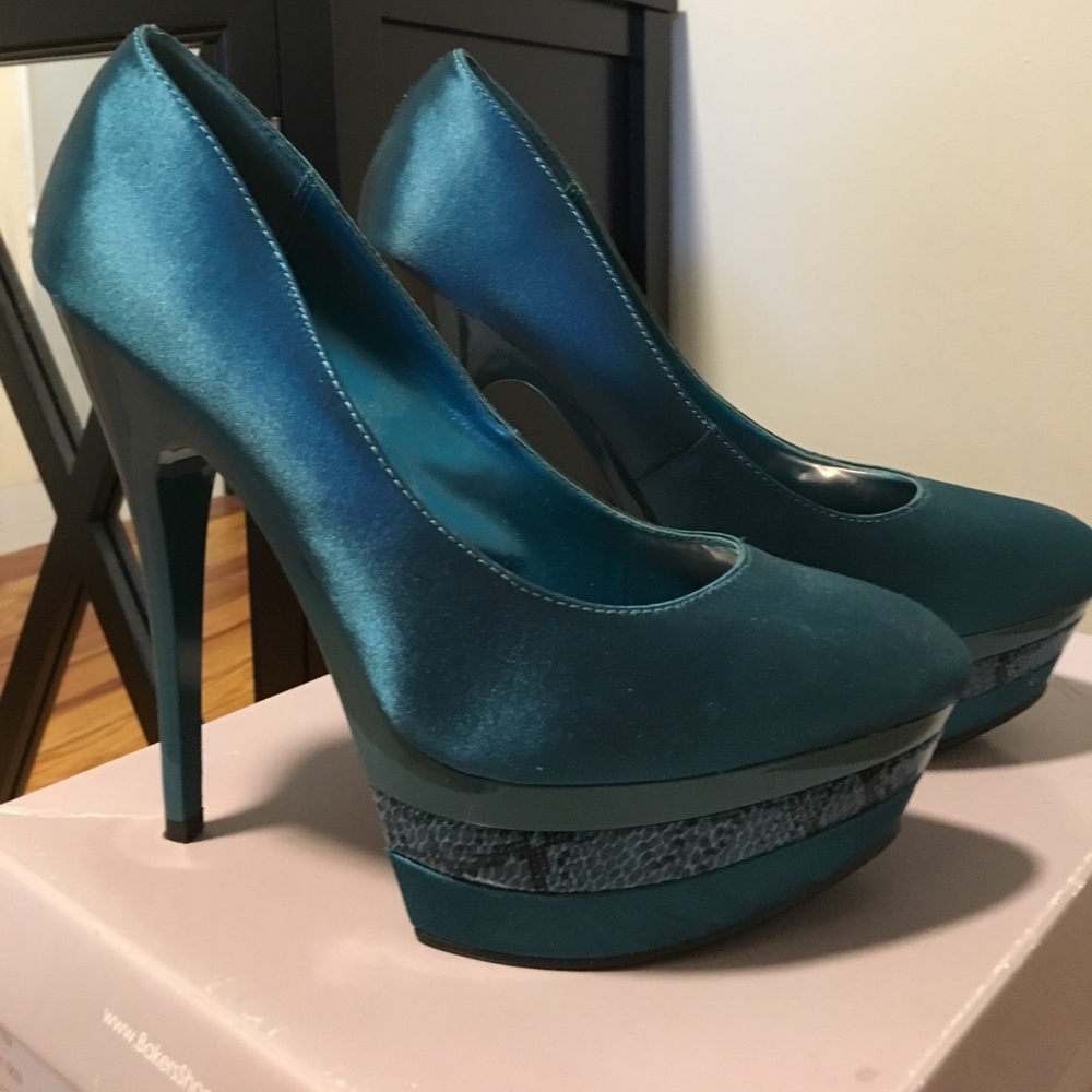 Platform shoes