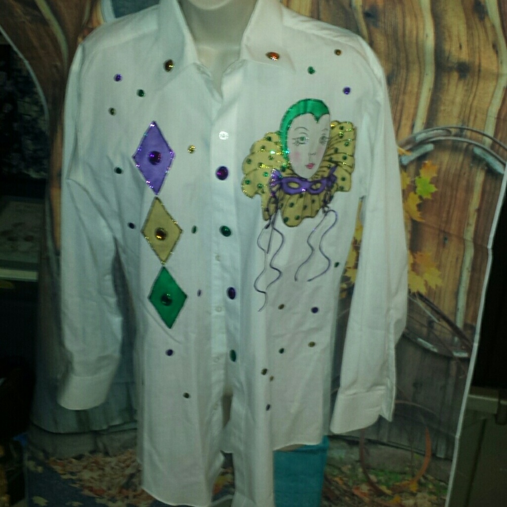 Ladies blouse size Small.
