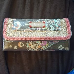 Womens Sakroots wallet