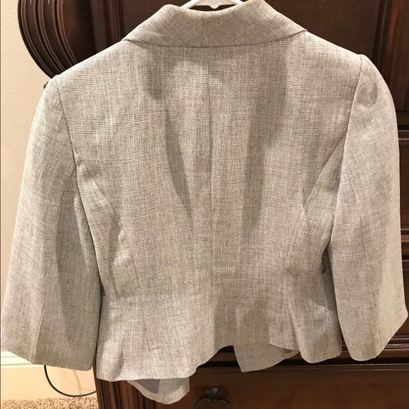 Blazer - Picture 2 of 4