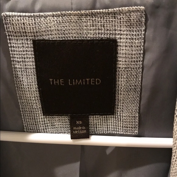 Blazer - Picture 4 of 4