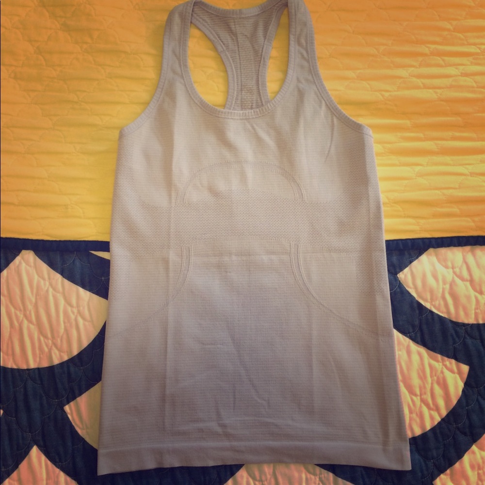 Lululemon tank