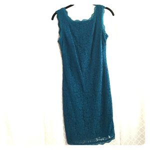 Adrianna Papell sleeveless lace dress