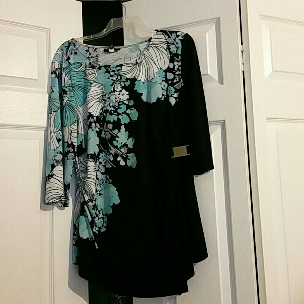 Great condition flattering shirt