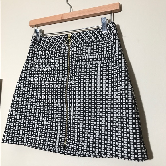 Express A-Line Mini Skirt - Picture 2 of 3