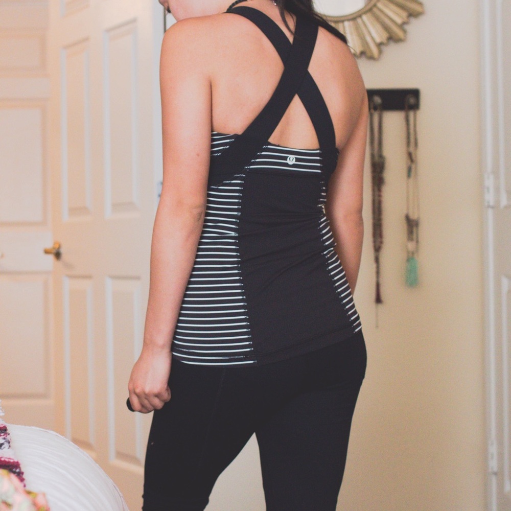 Lululemon black striped tank