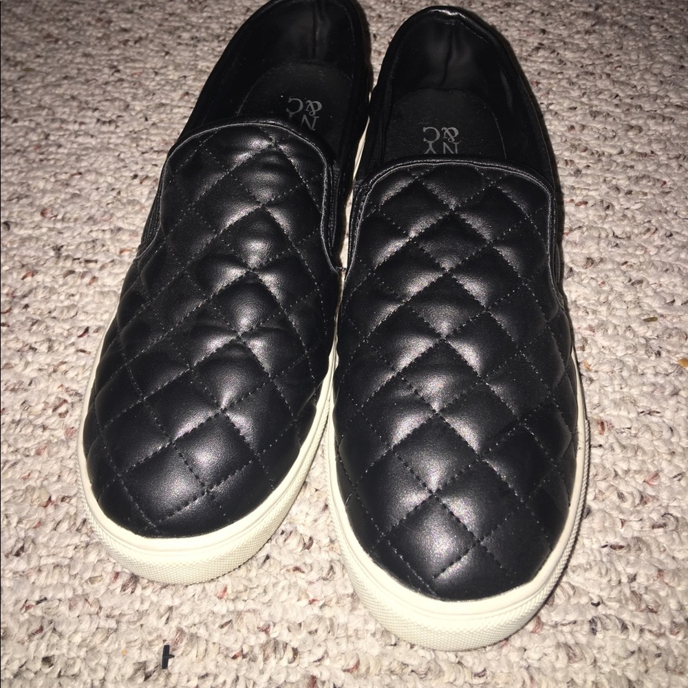 Cute simple never worn shoes