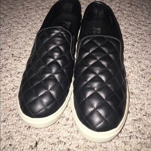 Cute simple never worn shoes