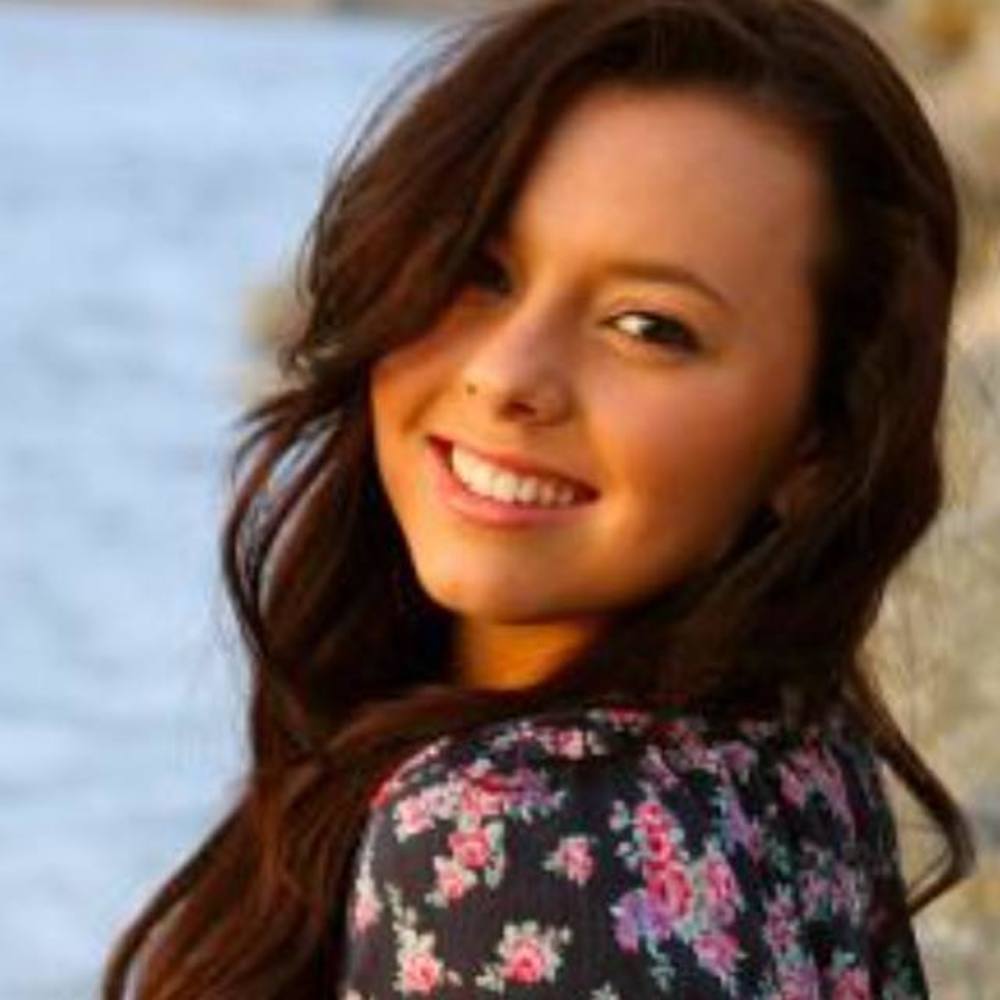 Meet your Posher, Courtney