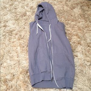 Sleeveless Hoodie / Vest