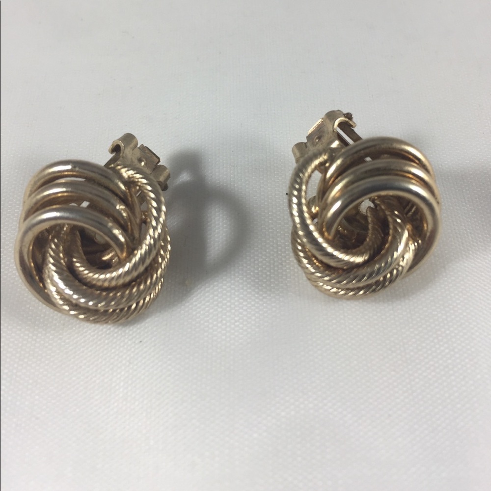 Vintage Bergere clip on earrings