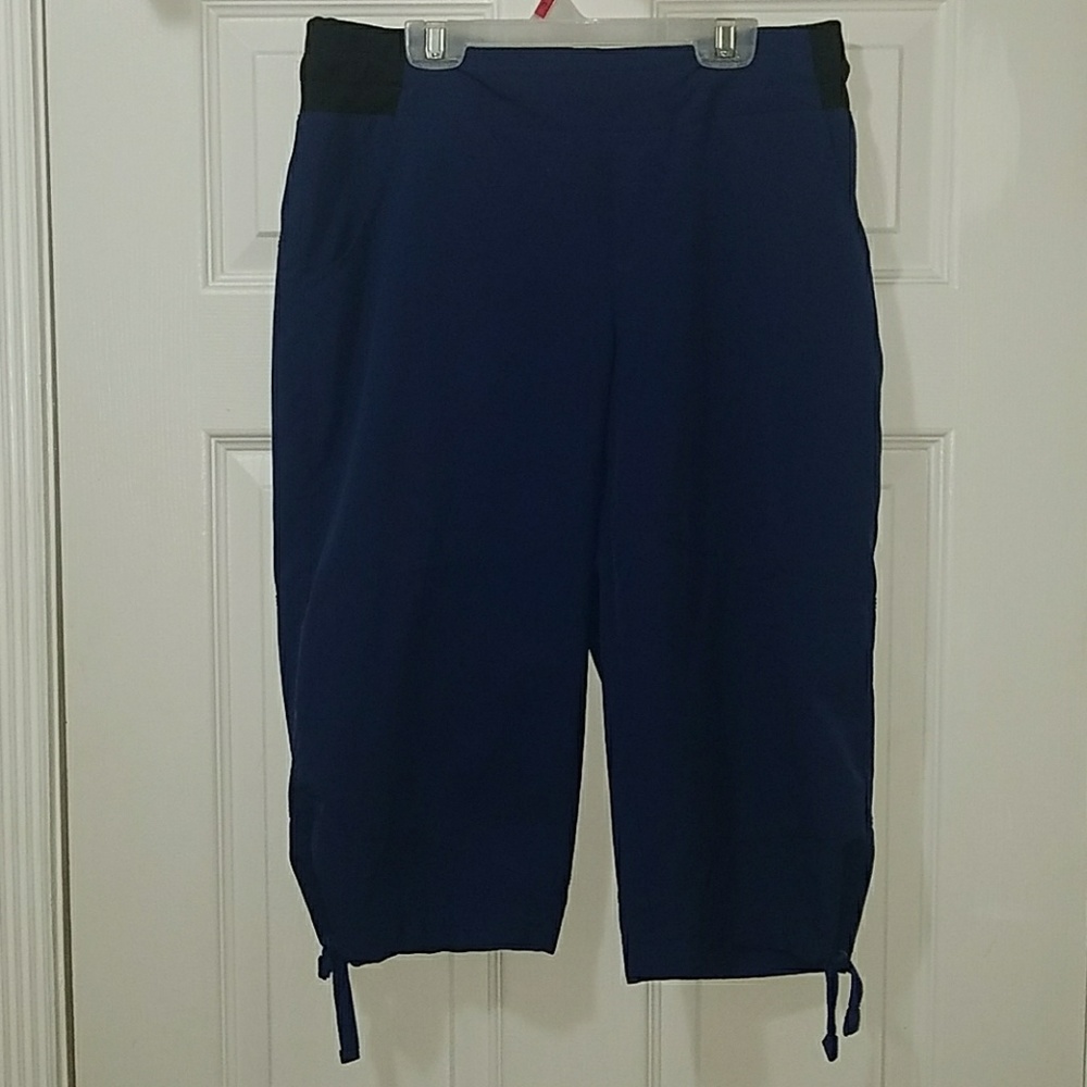Blue athletic capris (Royal)