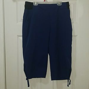 Blue athletic capris (Royal)
