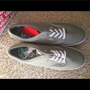Vans authentic