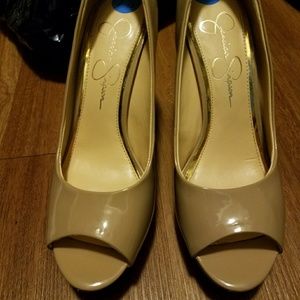 Jessica Simpson heel