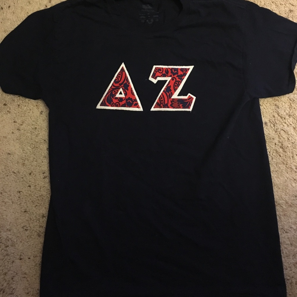 Delta Zeta block letter tee!