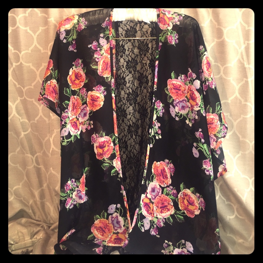 Ladies gorgeous floral transparent cardigan w/Lace