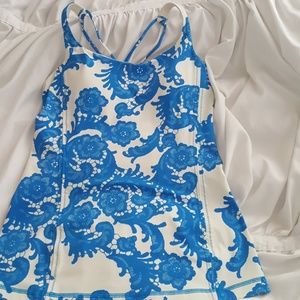 Lululemon tank size 4