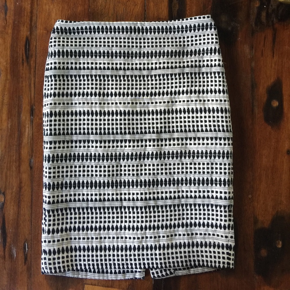Loft black and whit pencil skirt
