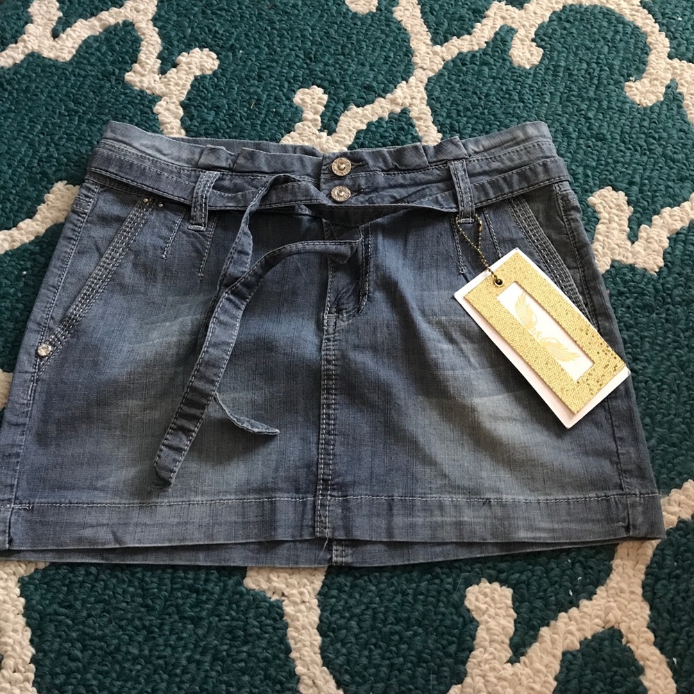 New with tags H&G skirt