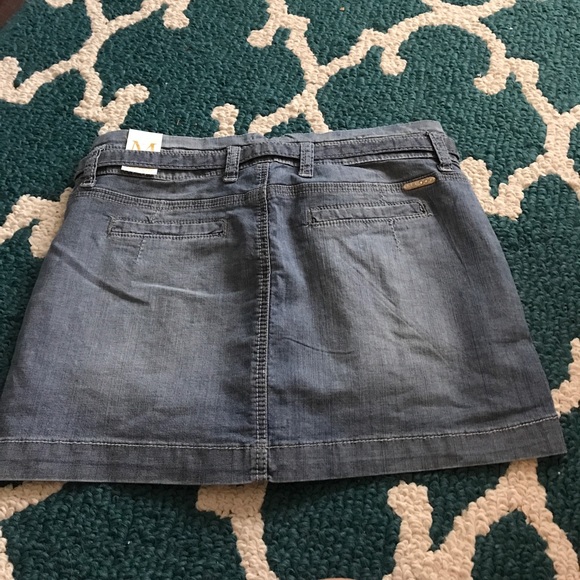 New with tags H&G skirt - Picture 2 of 4