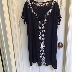 Lovely Boden tunic. Navy with white embroidery.