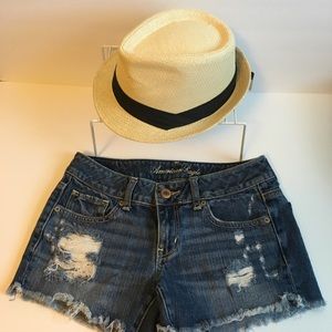 Women's American Eagle jean shorts & fedora