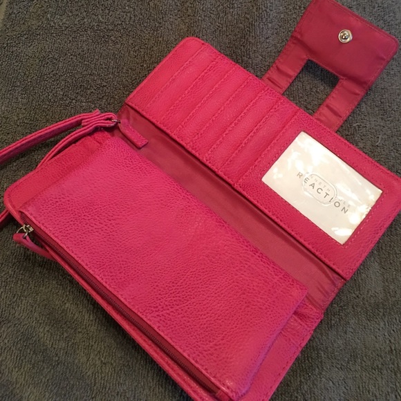 Kenneth Cole reaction wallet - Picture 2 of 5