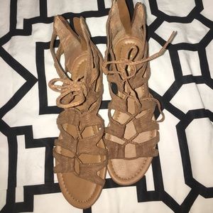 Dsw strappy sandals 7 1/2