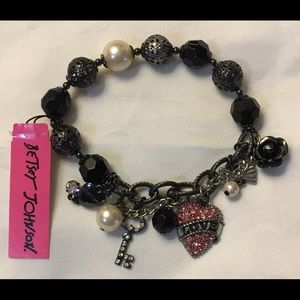 NWT Betsy Johnson Beaded Charm Bracelet
