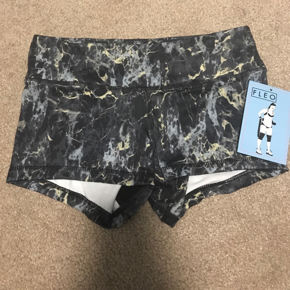 NWT Fleo Shorts XS