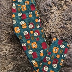 Lularoe OS Leggings ⭐️Brand New⭐️