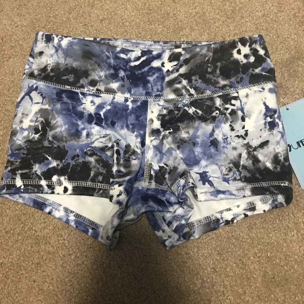 NWT Fleo Shorts XS