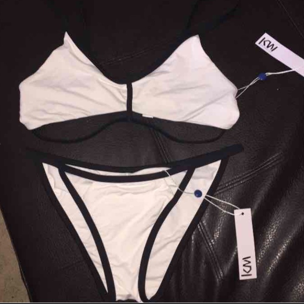 Black and White Caged Bralette Bikini NEW - Picture 2 of 5