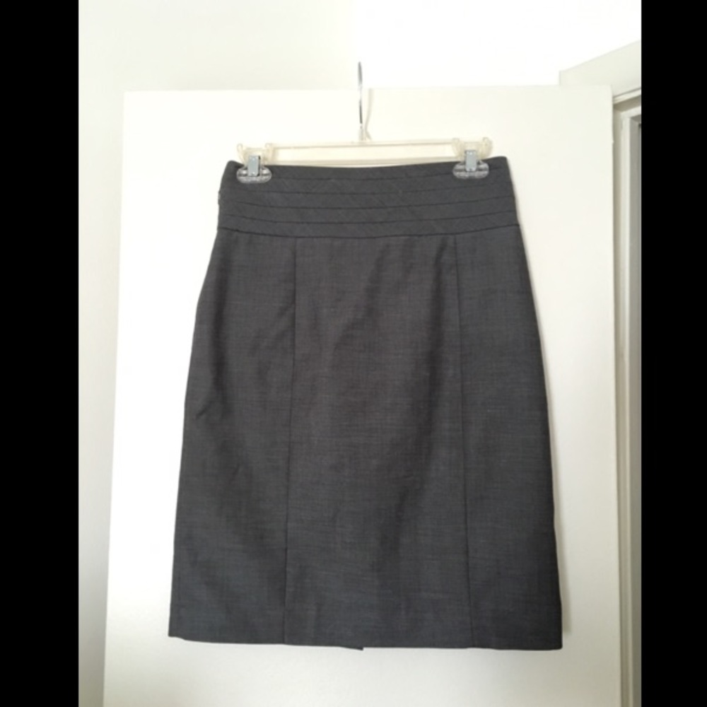 High waisted pencil skirt