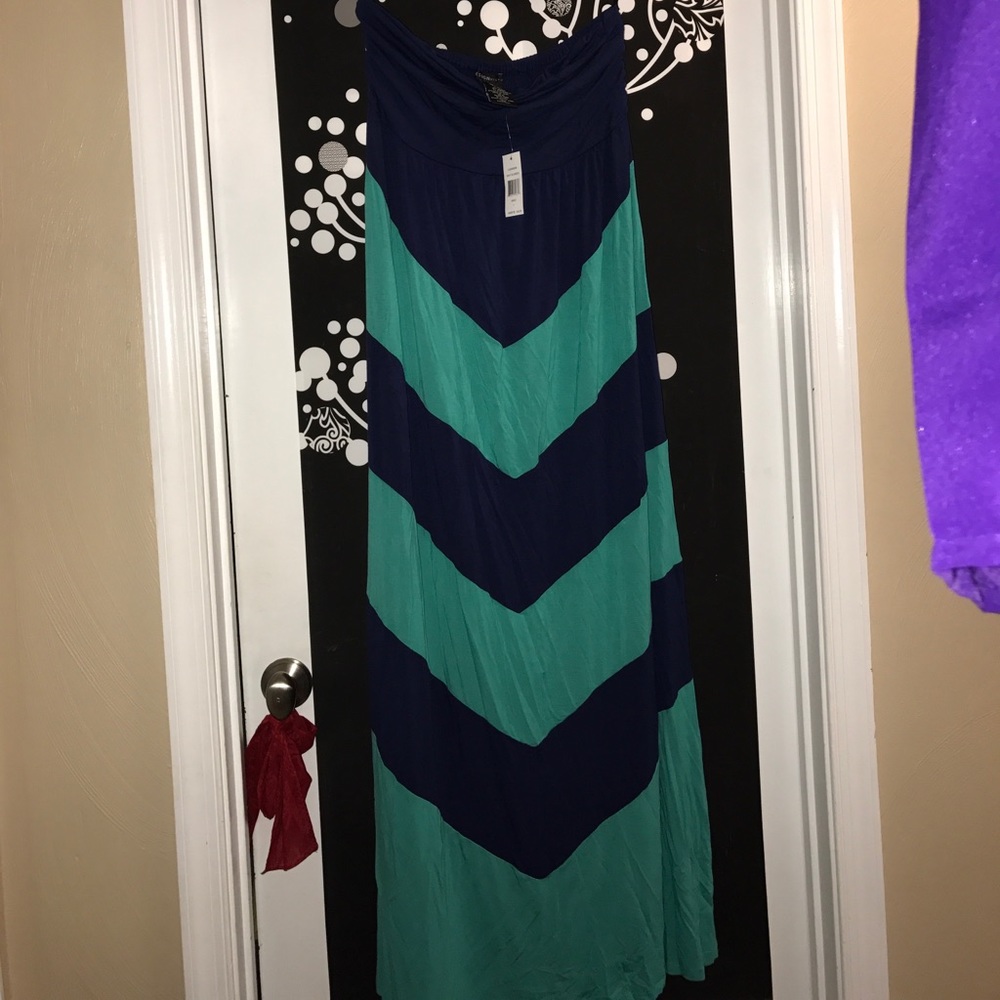 NWT maxi dress size L